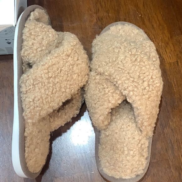 NEW Teddy Wooly Faux Fur Cross Top Tan Slippers Sz 38-39 Sz 8 - Picture 5 of 6